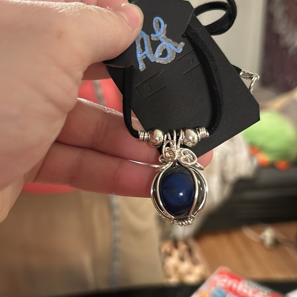 Handmade Glass Bead Wired Wrapped Necklace - Picture 4 of 5